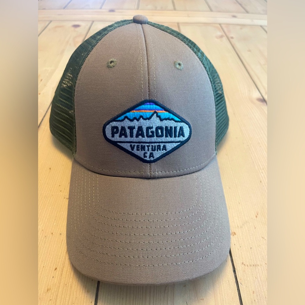 Men’s Tan & Green Patagonia Hat